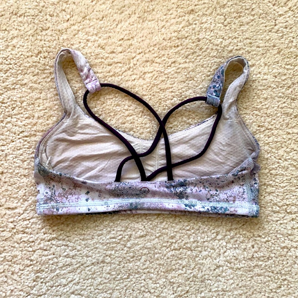 Lululemon free to be bra
